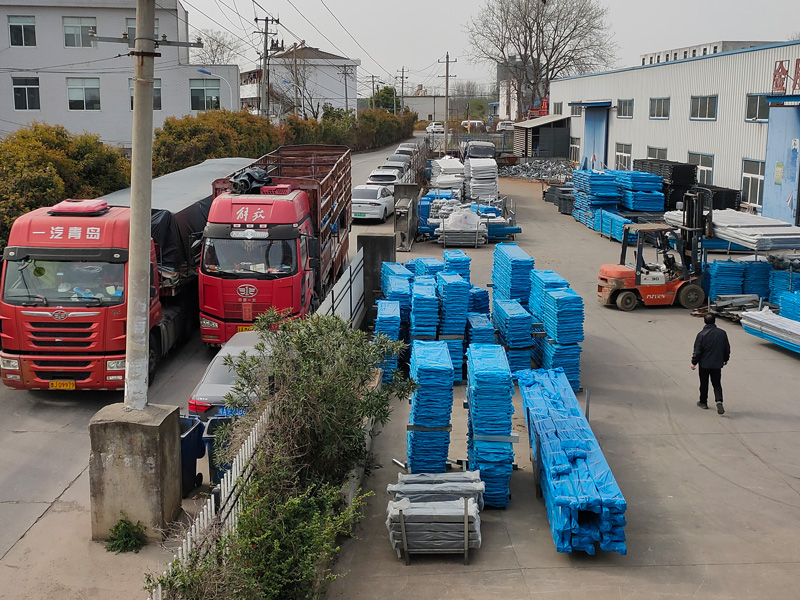 2025年4月1日鋅鋼飄窗護(hù)欄裝車發(fā)貨！