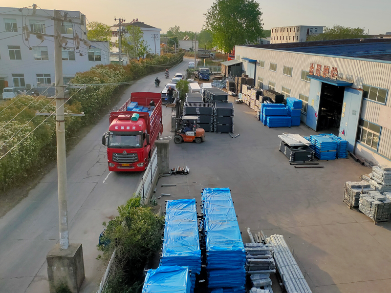 2025年4月17日鋅鋼飄窗護(hù)欄裝車發(fā)貨！