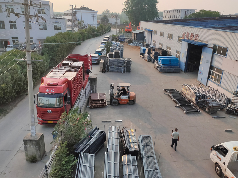 2025年6月5日鋁合金百葉窗裝車發貨！