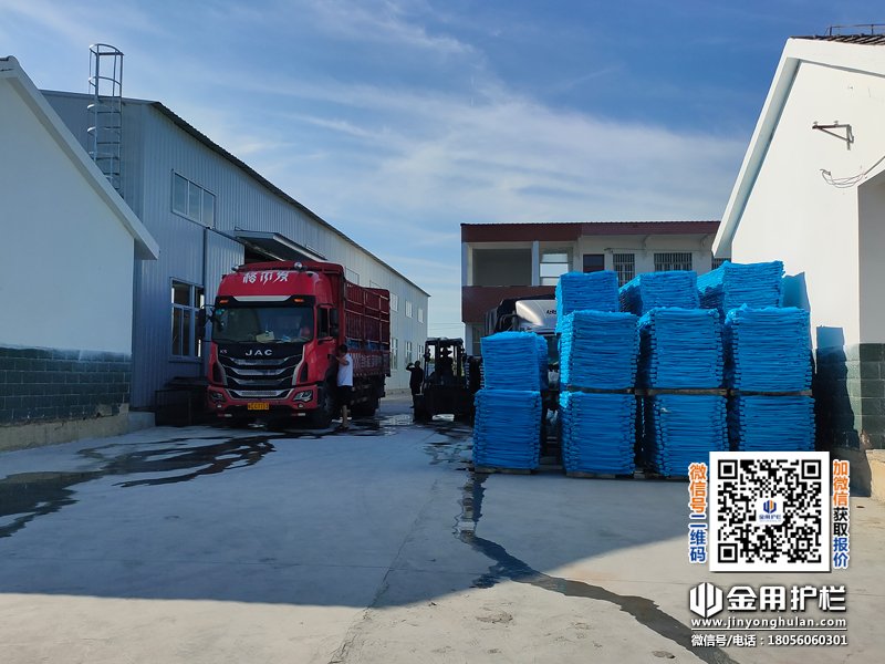 2025年7月1日鋅鋼飄窗欄桿裝車(chē)發(fā)貨! 2025年7月1日鋅鋼飄窗欄桿裝車(chē)發(fā)貨!