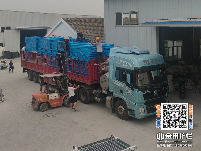 2025年7月15日鋅鋼陽臺欄桿裝車發貨！